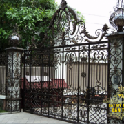 Mẫu cổng rào sắt mỹ thuật đẹp (CR97)
