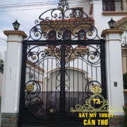 Mẫu cổng rào sắt mỹ thuật đẹp (CR91)