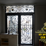 Cửa đi sắt mỹ thuật