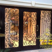 Cửa đi sắt mỹ thuật