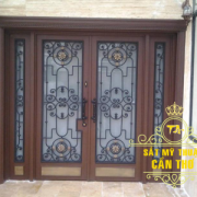 Cửa đi sắt mỹ thuật