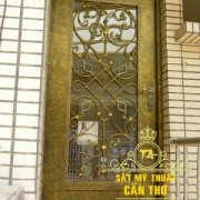 Cửa đi sắt mỹ thuật