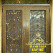 Cửa đi sắt mỹ thuật