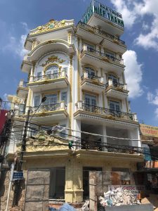 Lang cang sắt mỹ thuật