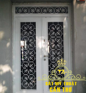 Cửa đi sắt mỹ thuật